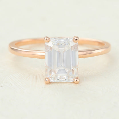 1.6 CT Emerald Solitaire Moissanite Engagement Ring