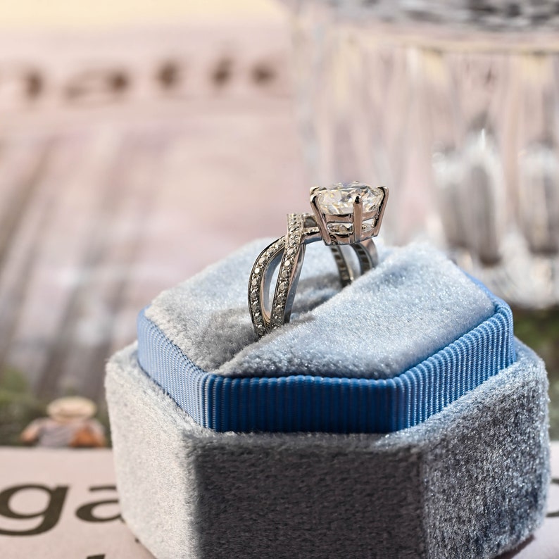 GLJ25